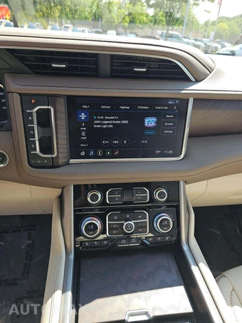 2021 GMC Yukon Denali 5SA - miniatura 10