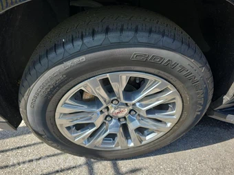 2021 GMC Yukon Denali 5SA - miniatura 8