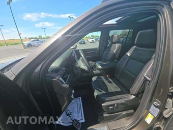 2021 GMC Yukon Denali 5SA - miniatura 3