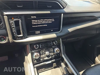 2021 GMC Yukon Denali XL - miniatura 11