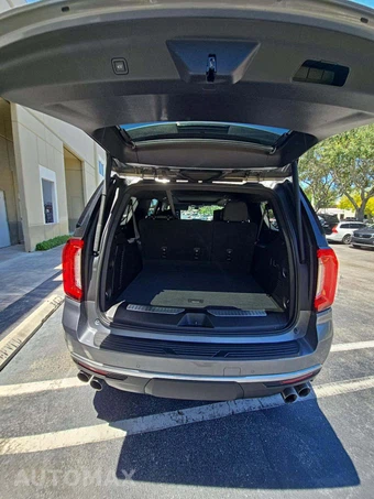 2021 GMC Yukon Denali XL 5SA - miniatura 12