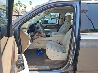2021 GMC Yukon Denali XL 5SA - miniatura 3