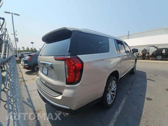 2021 GMC Yukon Denali XL 5SA - miniatura 3