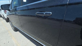 2021 GMC Yukon Denali XL 5SA - miniatura 31