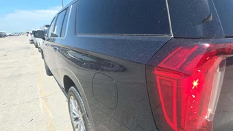 2021 GMC Yukon Denali XL 5SA - miniatura 32