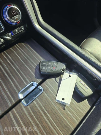 2021 GMC Yukon Denali XL 5SA - miniatura 5