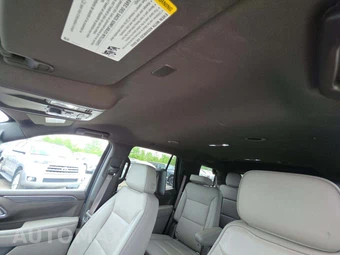 2021 GMC Yukon SLT - miniatura 8