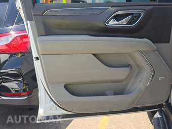 2021 GMC Yukon SLT 4SA - miniatura 9