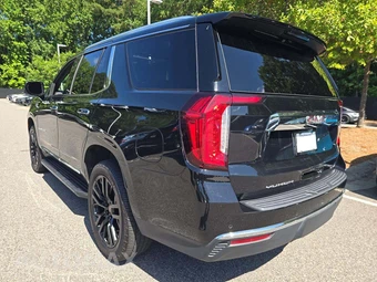 2021 GMC Yukon SLT 4SA - miniatura 2