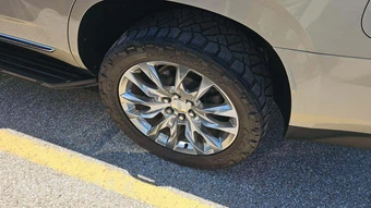 2021 GMC Yukon SLT 4SA - miniatura 23