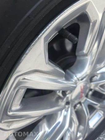 2021 GMC Yukon SLT 4SA - miniatura 22