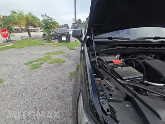 2021 GMC Yukon SLT 4SA - miniatura 19