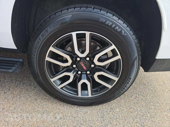2021 GMC Yukon XL AT4 4SB - miniatura 22