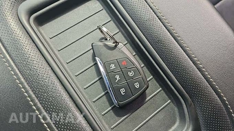2021 GMC Yukon XL SLT 4SA - miniatura 4