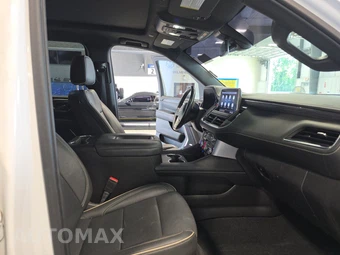 2021 GMC Yukon XL SLT 4SA - miniatura 8