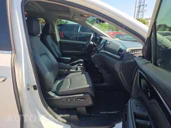 2021 Honda Odyssey Touring 118.1" WB - miniatura 16