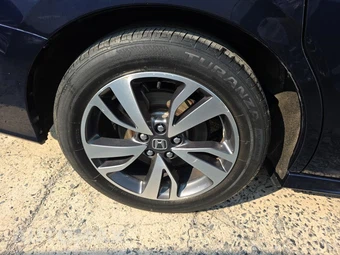 2021 Honda Odyssey Touring 118.1" WB - miniatura 10