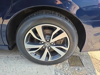 2021 Honda Odyssey Touring 118.1" WB - miniatura 11