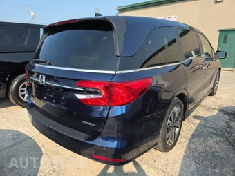 2021 Honda Odyssey Touring 118.1" WB - miniatura 4
