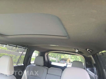 2021 Honda Passport Touring - miniatura 8