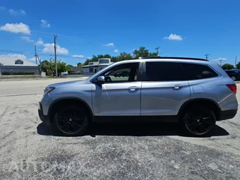 2021 Honda Pilot Special Edition - miniatura 3