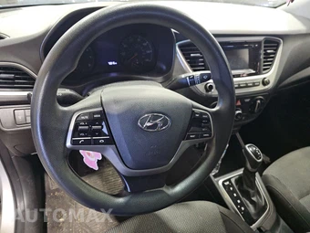 2021 Hyundai Accent SE – miniatura 10