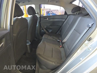 2021 Hyundai Accent SE - miniatura 13