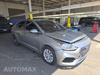 2021 Hyundai Accent SE - miniatura 3