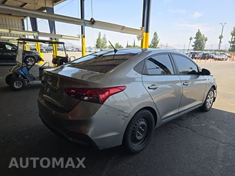 2021 Hyundai Accent SE - miniatura 4
