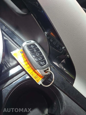 2021 Hyundai Elantra Limited - miniatura 8
