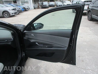 2021 Hyundai Elantra Limited - miniatura 12