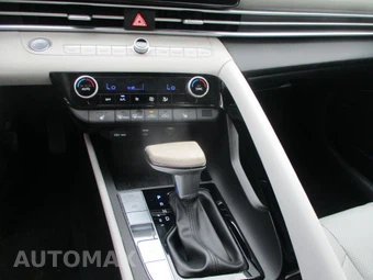 2021 Hyundai Elantra Limited - miniatura 18