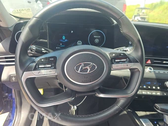 2021 Hyundai Elantra Limited - miniatura 10
