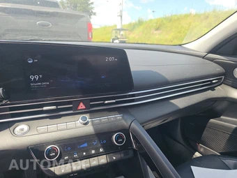 2021 Hyundai Elantra Limited - miniatura 11