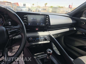 2021 Hyundai Elantra N Line - miniatura 10