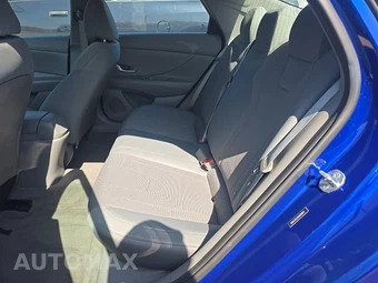 2021 Hyundai Elantra SE - miniatura 13