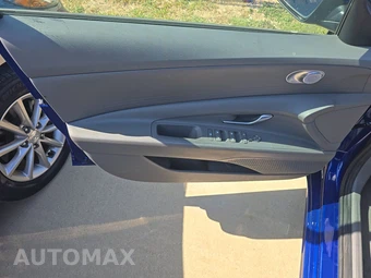 2021 Hyundai Elantra SE - miniatura 9