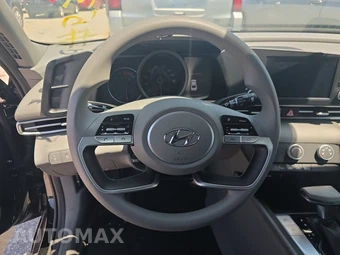 2021 Hyundai Elantra SE - miniatura 10