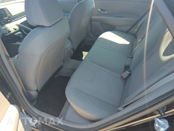 2021 Hyundai Elantra SE - miniatura 13