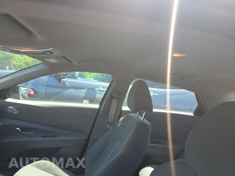2021 Hyundai Elantra SE - miniatura 18