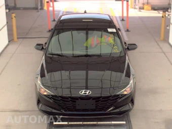 2021 Hyundai Elantra SE - miniatura 2