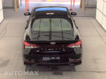 2021 Hyundai Elantra SE - miniatura 5
