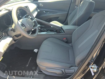 2021 Hyundai Elantra SE - miniatura 7