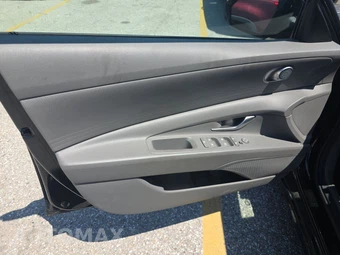 2021 Hyundai Elantra SE - miniatura 9