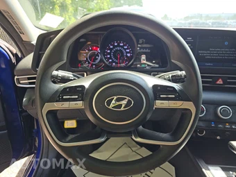 2021 Hyundai Elantra SE – miniatura 10