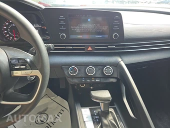 2021 Hyundai Elantra SE – miniatura 11