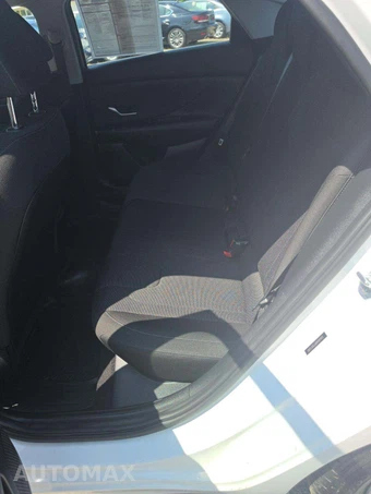 2021 Hyundai Elantra SE - miniatura 10