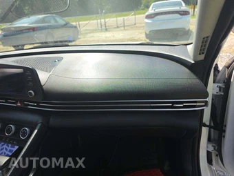 2021 Hyundai Elantra SE - miniatura 16