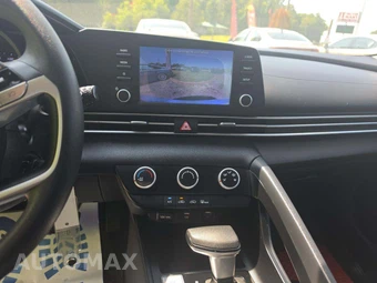 2021 Hyundai Elantra SE - miniatura 7
