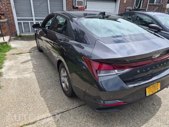 2021 Hyundai Elantra SE - miniatura 4